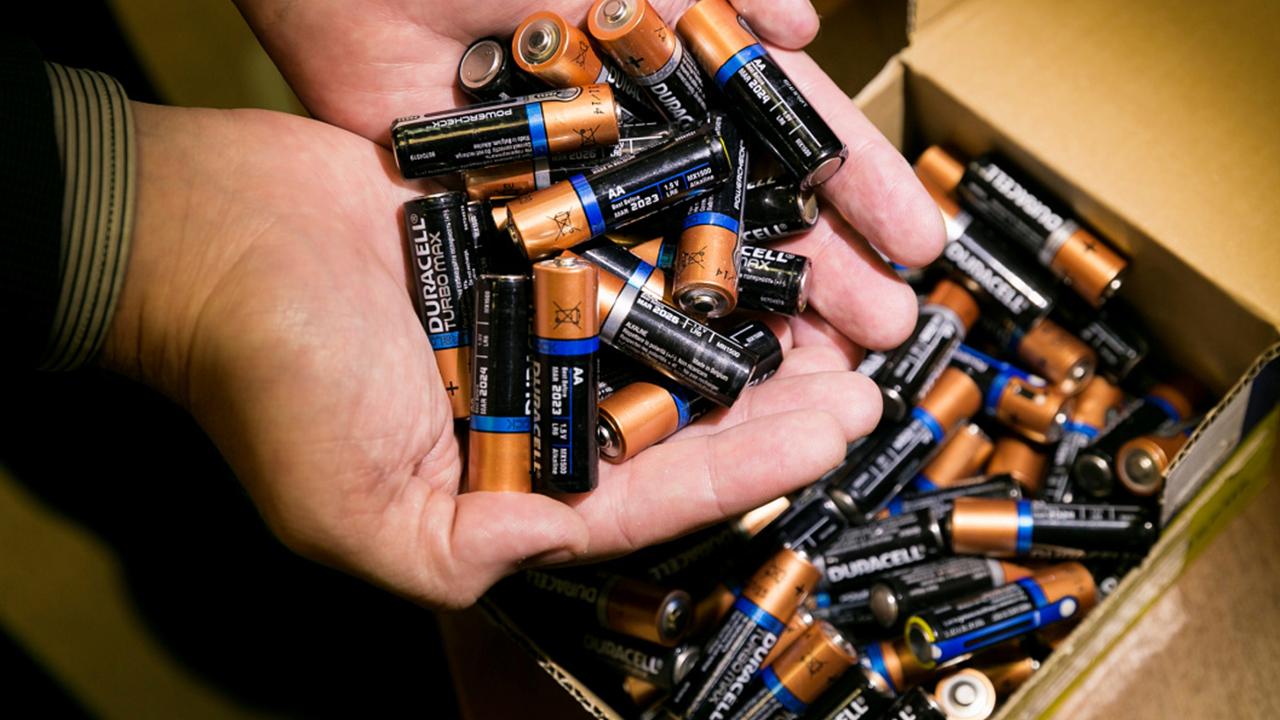 Около двух тонн батареек собрали во время осенней акции в Мурманской области
