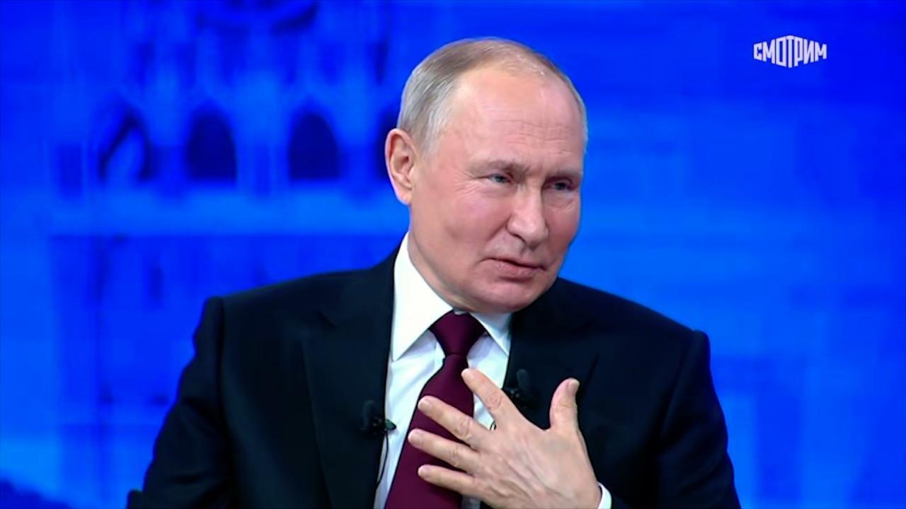 ВЦИОМ: каждый второй россиянин считает Владимира Путина политиком года