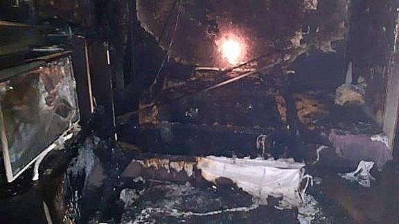 При пожаре в Кандалакше погибли женщина и ее питомец