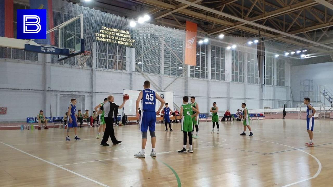 Рождественский турнир по баскетболу памяти Виктора Блохина стартовал в Мурманске