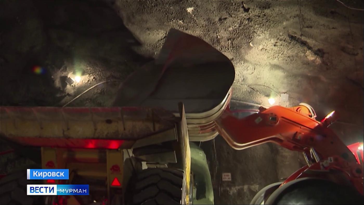 Отечественные машины заменили иностранные на добыче апатит-нефелиновой руды в Хибинах