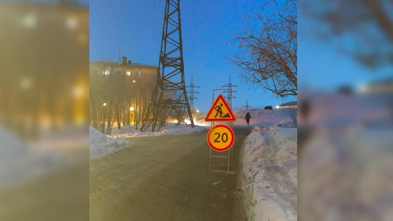 В Мурманске устраняют последствия коммунальной аварии: в 10 домах нет холодной воды