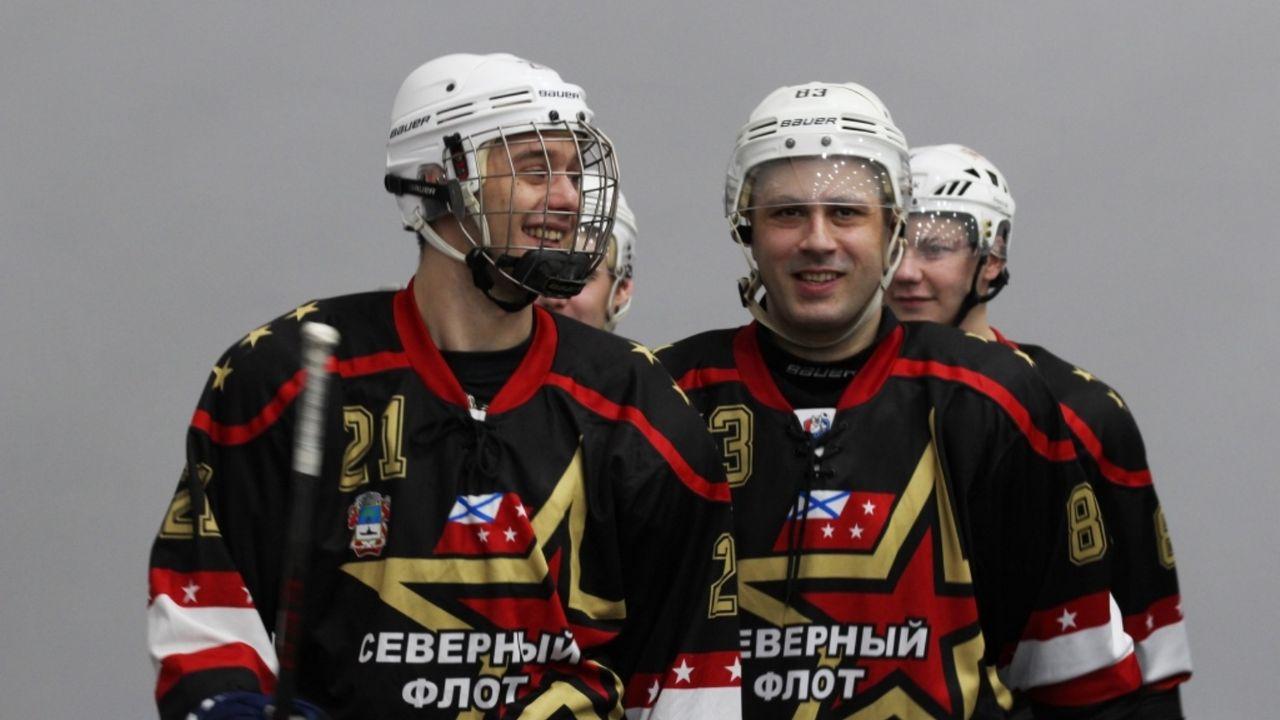 Хоккеисты Северного флота одержали еще две победы на чемпионате Мурманской области 