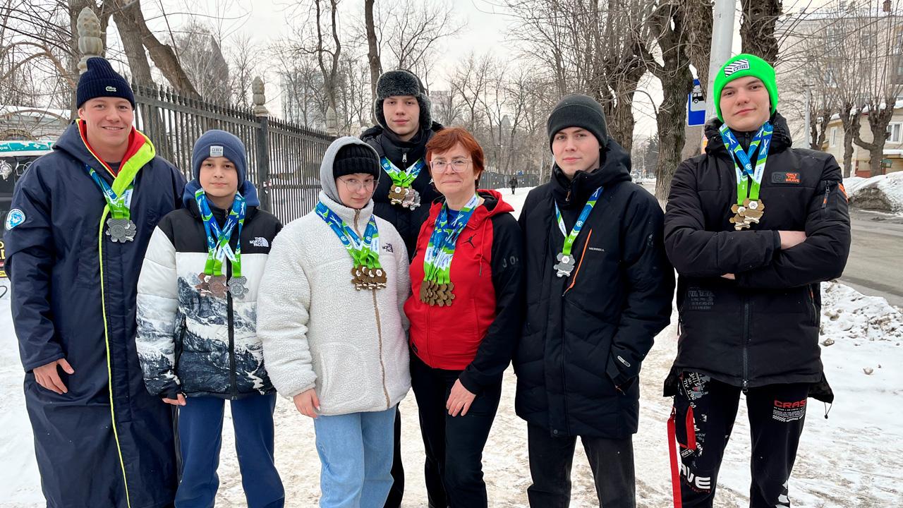 Пловцы из Мурманской области завоевали 40 медалей чемпионата и первенства Федерации зимнего плавания России