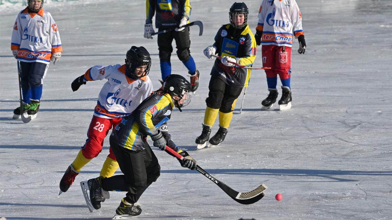Юные хоккеисты сразились за медали Полярной Олимпиады в Мурманске