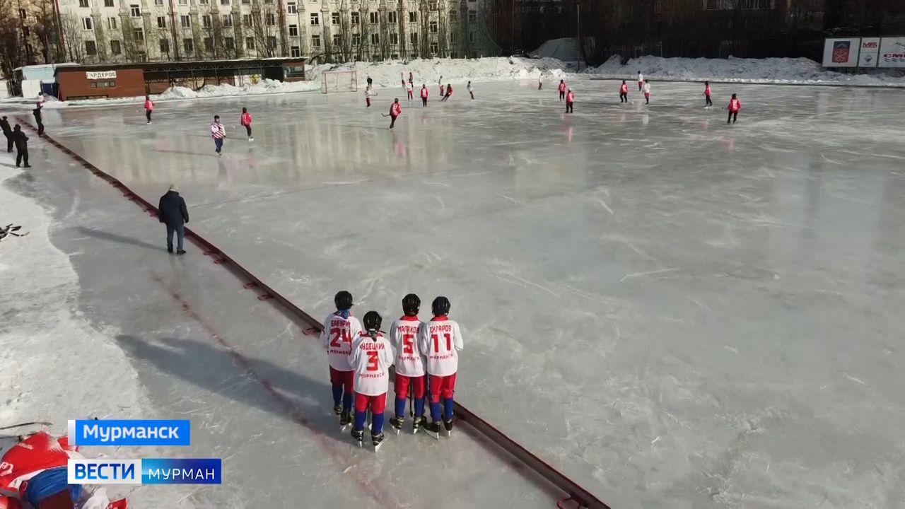Обуздать ледяную стихию: юные хоккеисты из Мурманска сыграли против гостей из Петербурга