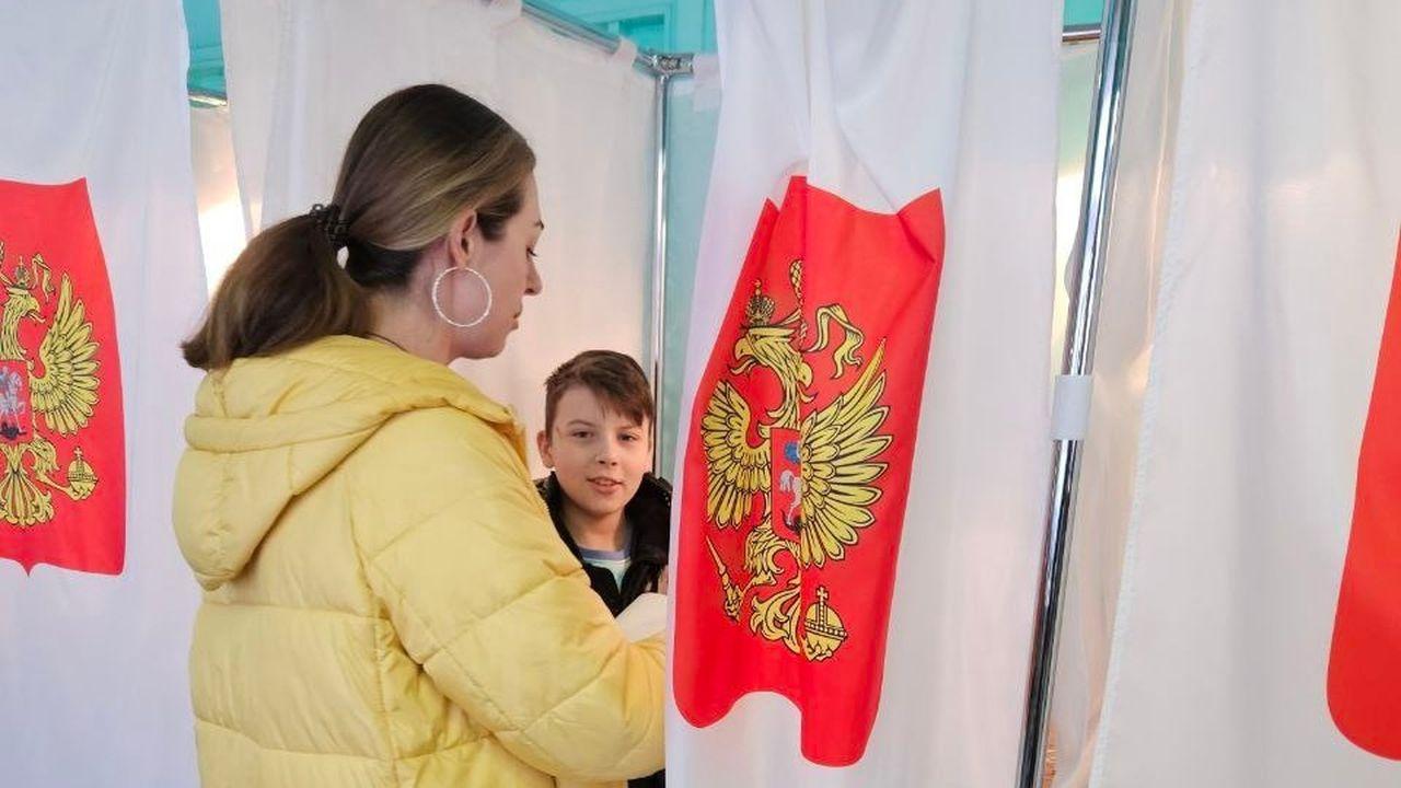 Гражданский долг и пример детям – врачи в Мурманске голосовали семьями