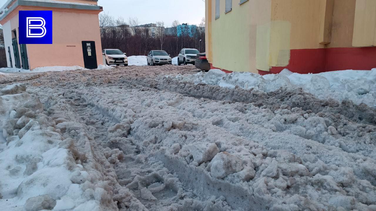 С мурманских улиц за 4 дня вывезли более 6 тыс. кубометров снега