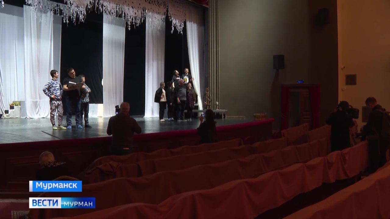 Актеры Ферганского русского театра покажут мурманчанам два спектакля
