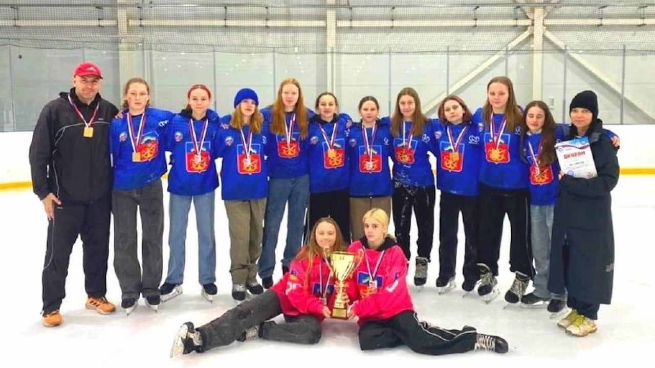 Сборная Мурманской области одержала победу в первенстве России по мини-хоккею с мячом среди девушек