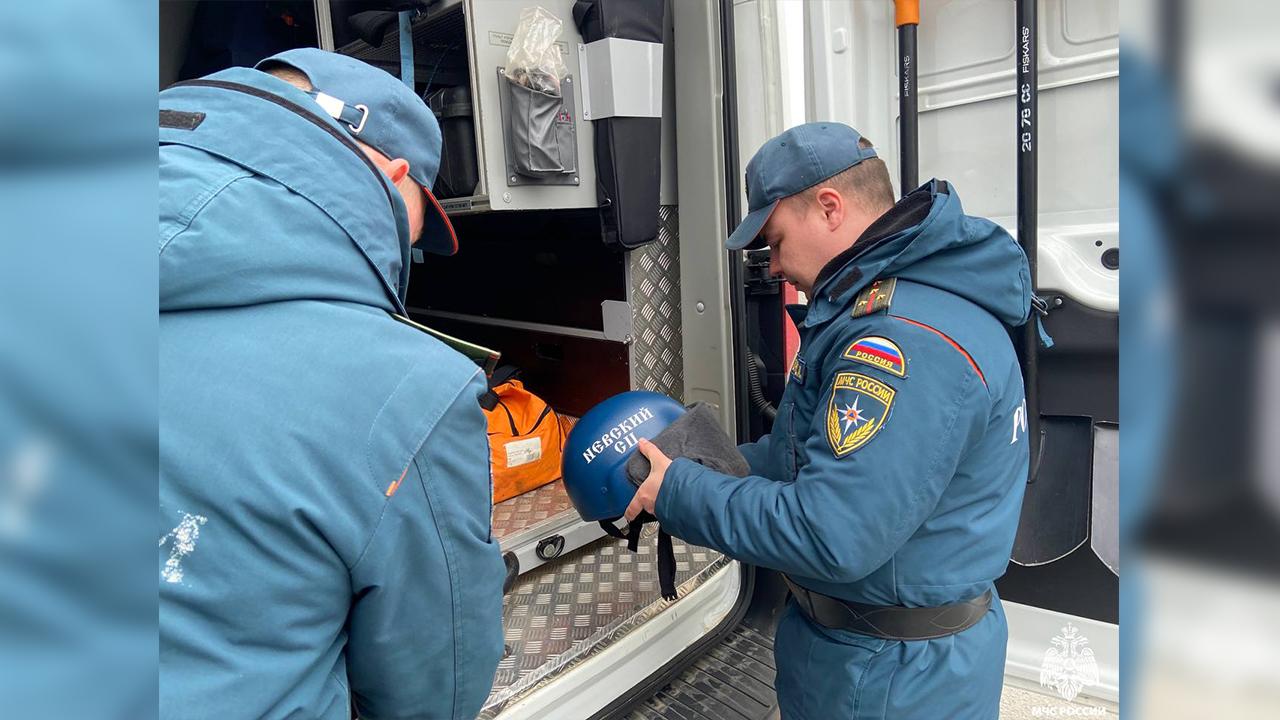 Группа Невского спасательного центра МЧС России прибыла в Мурманск