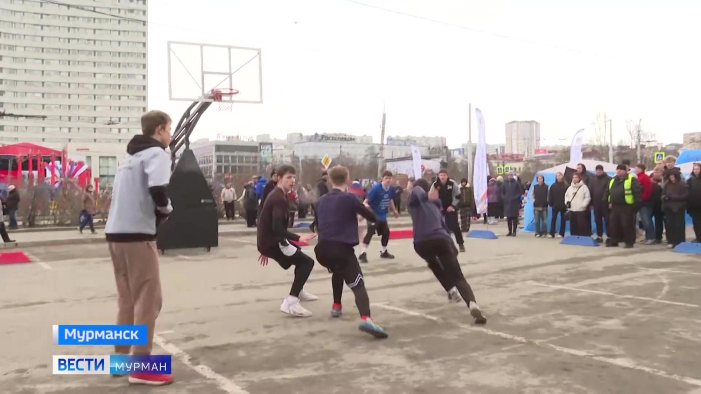 Фиджитал-соревнования по баскетболу провели в честь празднования Дня Победы в Мурманске
