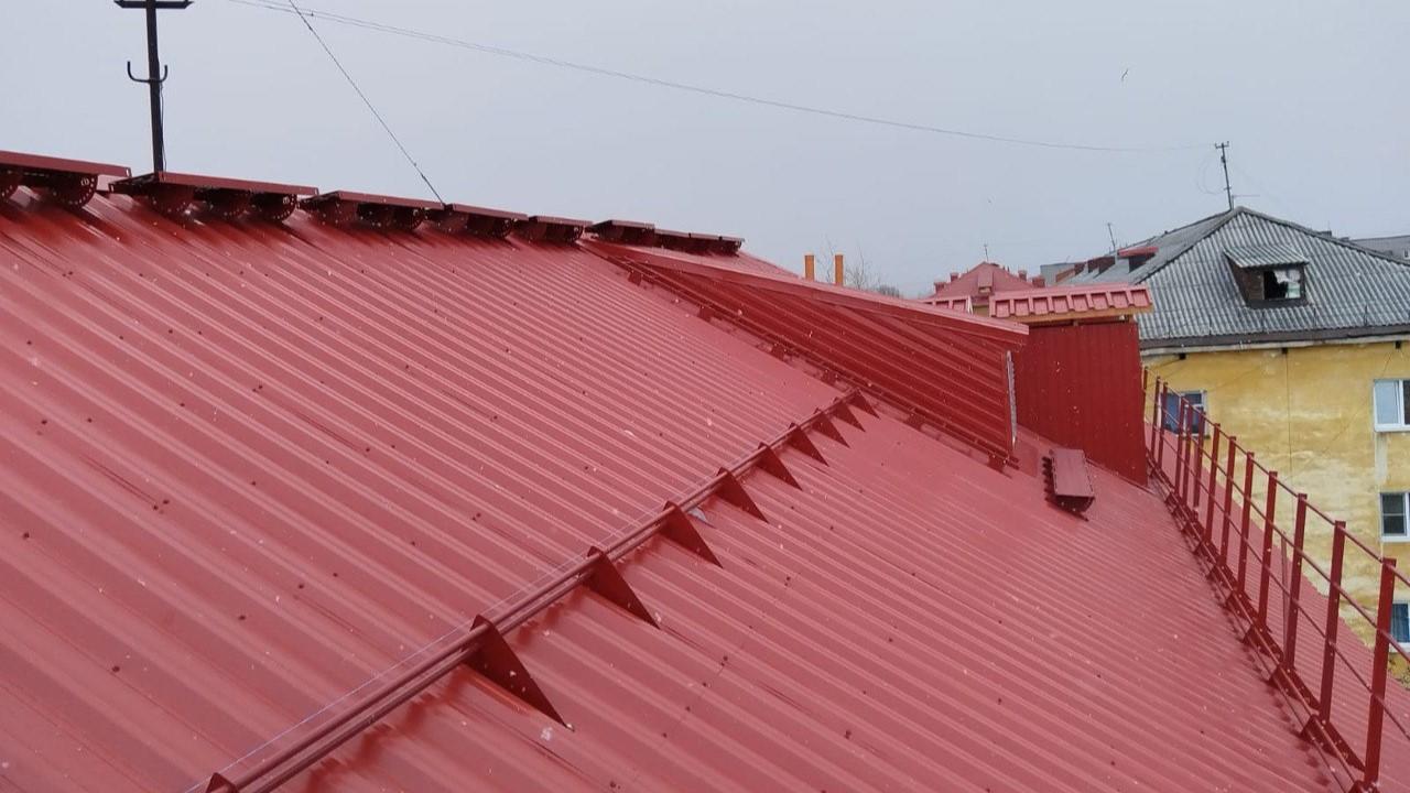 Фонд капремонта восстановил 16 крыш в Мурманской области с начала 2024 года