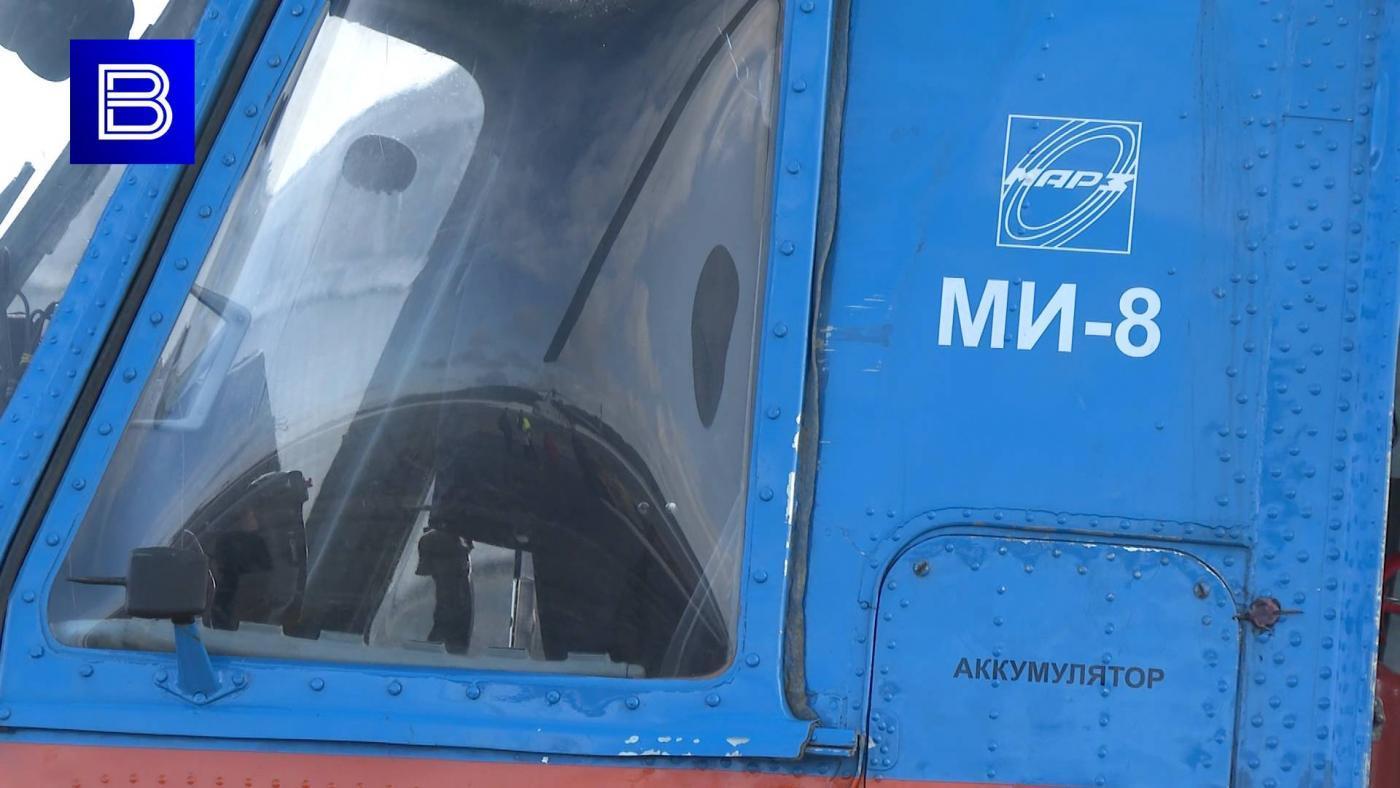 Спасатели добрались до совершившего жесткую посадку в Ловозерском районе вертолета Ми-8