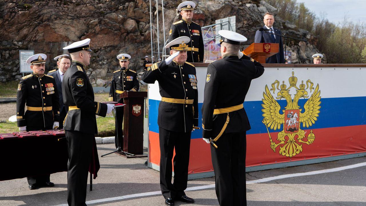Константин Кабанцов поздравил личный состав с 291-й годовщиной Северного флота