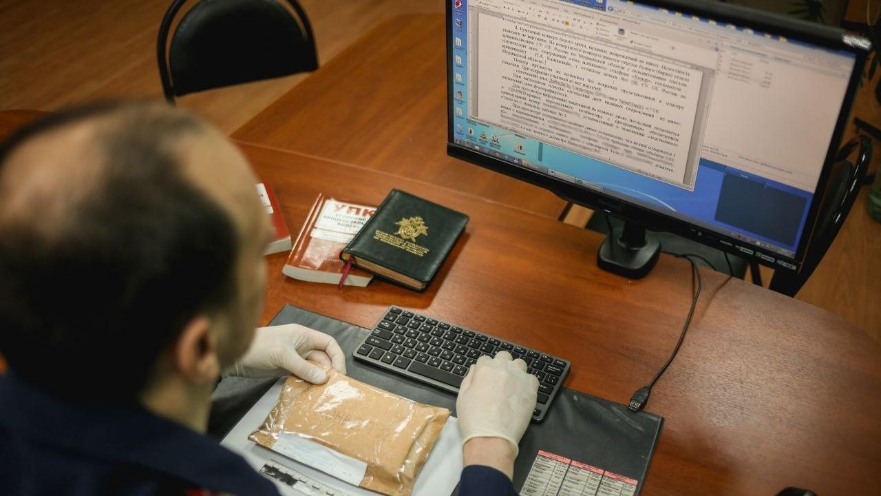 За получение взяток от заключенного экс-сотрудник ФСИН в Мурманске ответит по закону