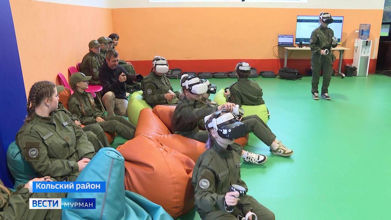 150 студентов и школьников обучились военно-прикладным дисциплинам на первой смене форума "Время юных героев 51"