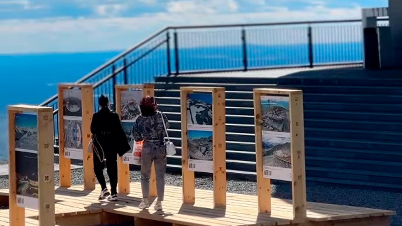 На вершине горы в Кировске открылась выставка