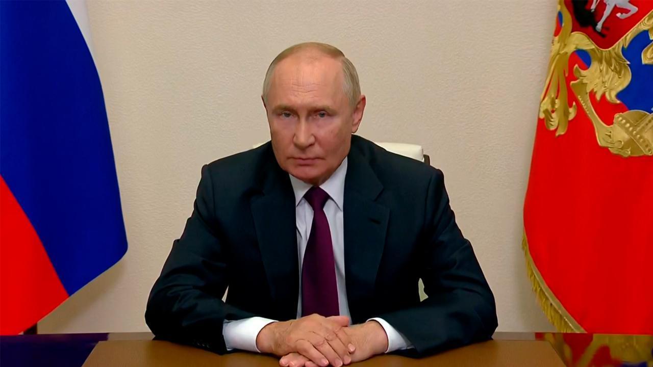 Владимир Путин выделил 1 млрд рублей на конкурс грантов родительским комитетам российских школ