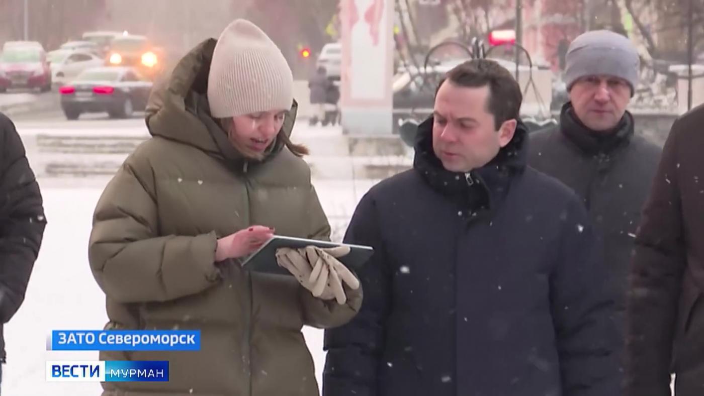 Андрей Чибис проверил ход работ на социально значимых объектах Североморска