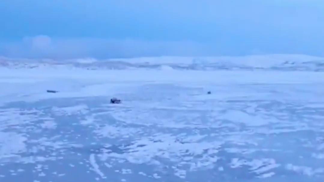 По сообщению о тонущем человеке на озере Сантаярви выехали водолазы