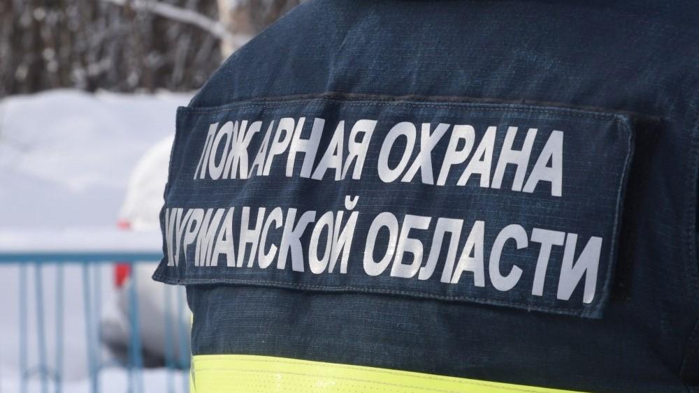Из горящей квартиры в Ковдоре спасли человека