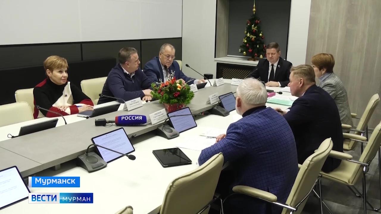 Выплату опекунам недееспособных людей увеличат в Мурманской области