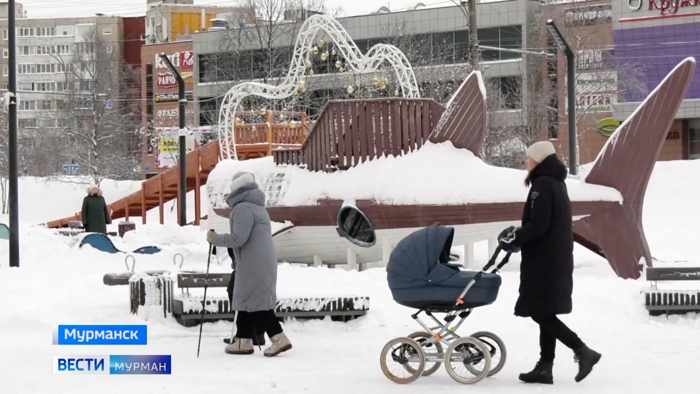 "Снежный апокалипсис" продолжает накрывать Мурманск: как с этим борются жители и коммунальщики