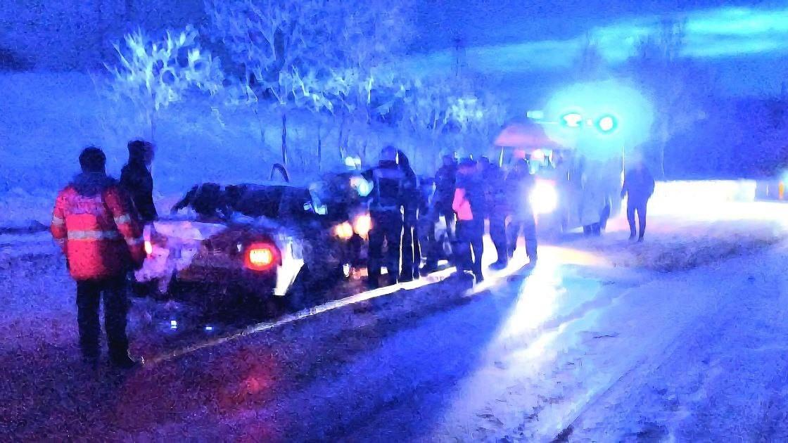 Двух человек госпитализировали после ДТП на "Серебрянке"