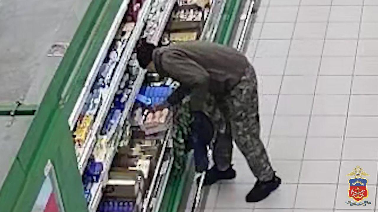 Кража в мурманском гипермаркете: рецидивиста задержала полиция