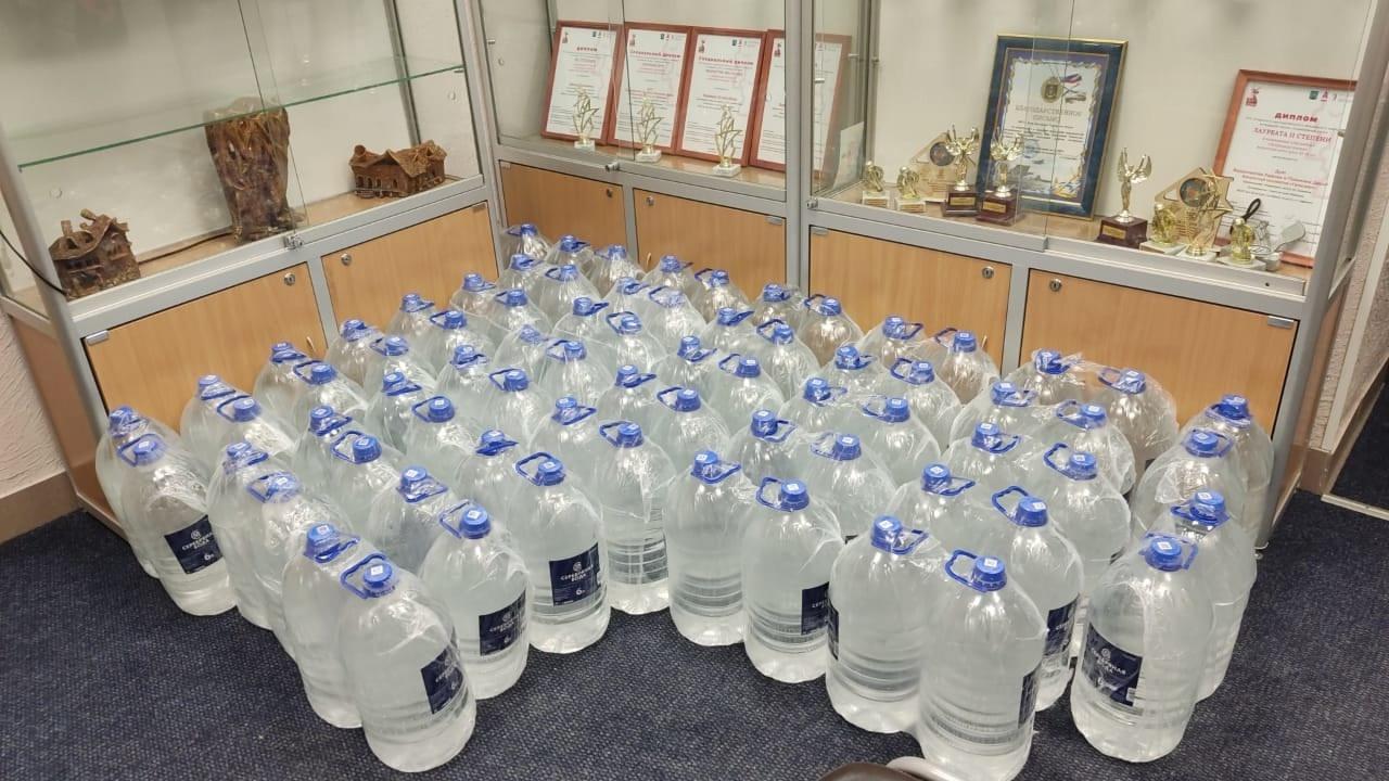 Жителям Сафоново-1 организовали подвоз чистой бутилированной воды
