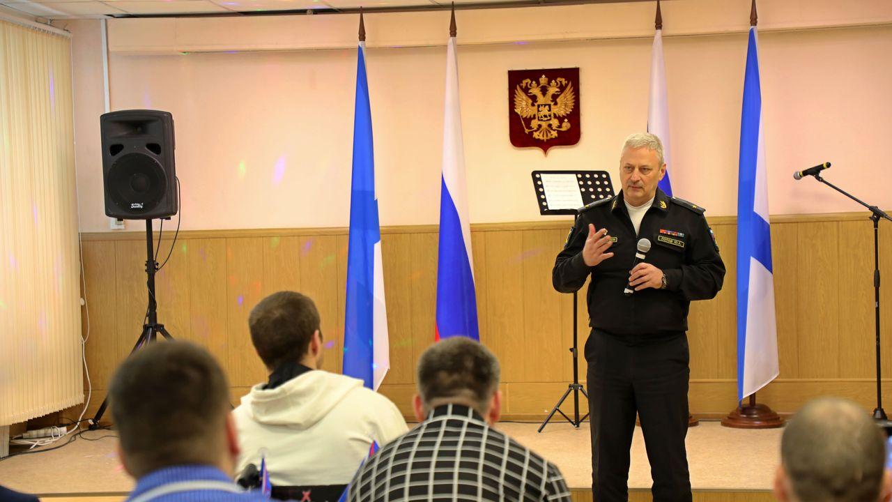 В Североморске с Днем защитника Отечества поздравили персонал Военно-морского госпиталя