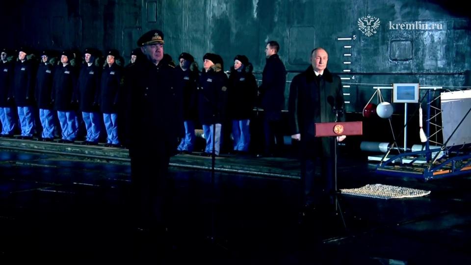 Владимир Путин разрешил спуск на воду нового атомного подводного крейсера &quot;Пермь&quot;