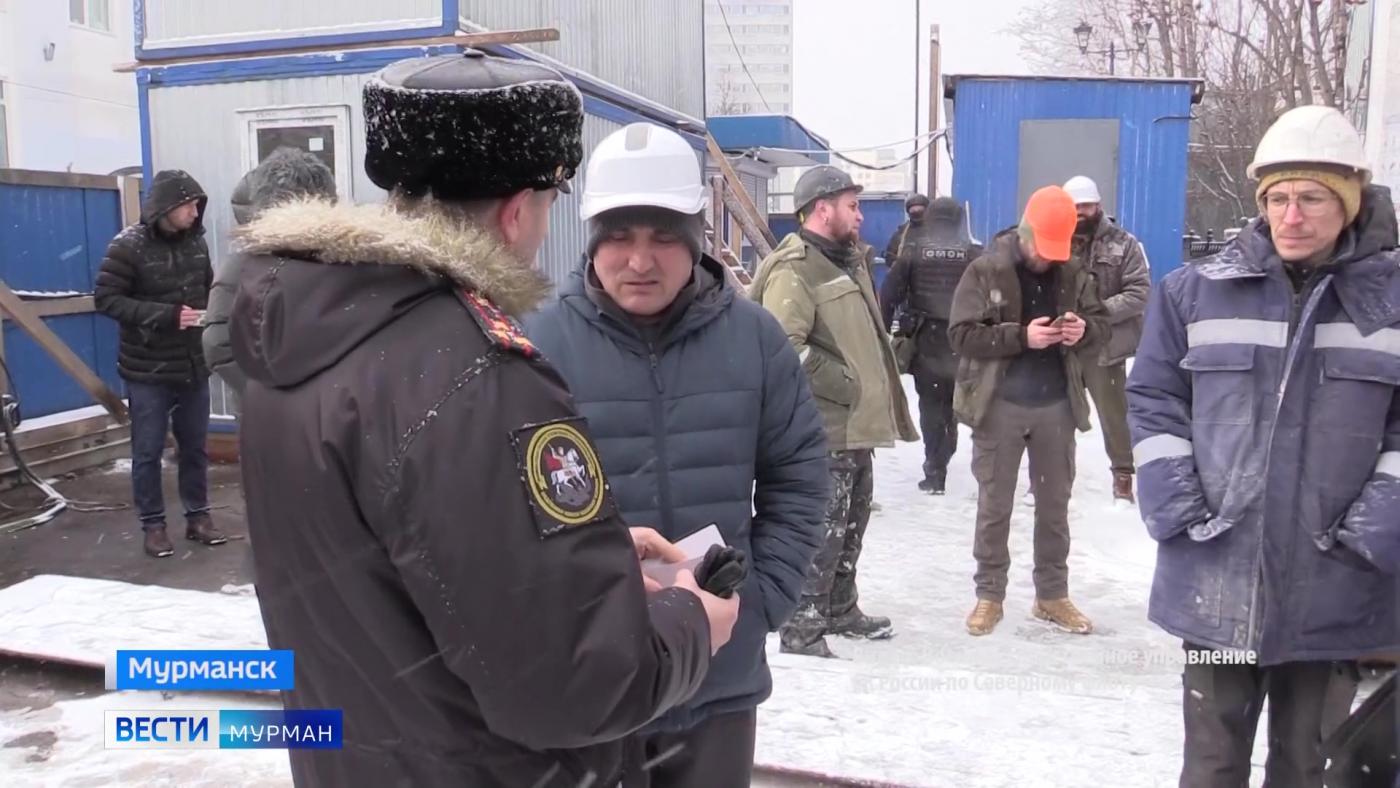 Военные следователи искали &quot;уклонистов&quot; на стройках в Мурманске