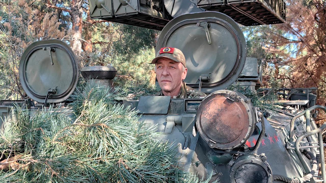 &quot;Дед&quot; предлагает врагу сдаваться