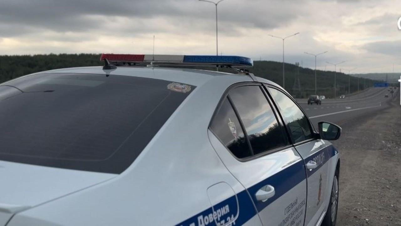 Водителя Hyundai и пассажира Mazda госпитализировали в результате ДТП в Кольском районе