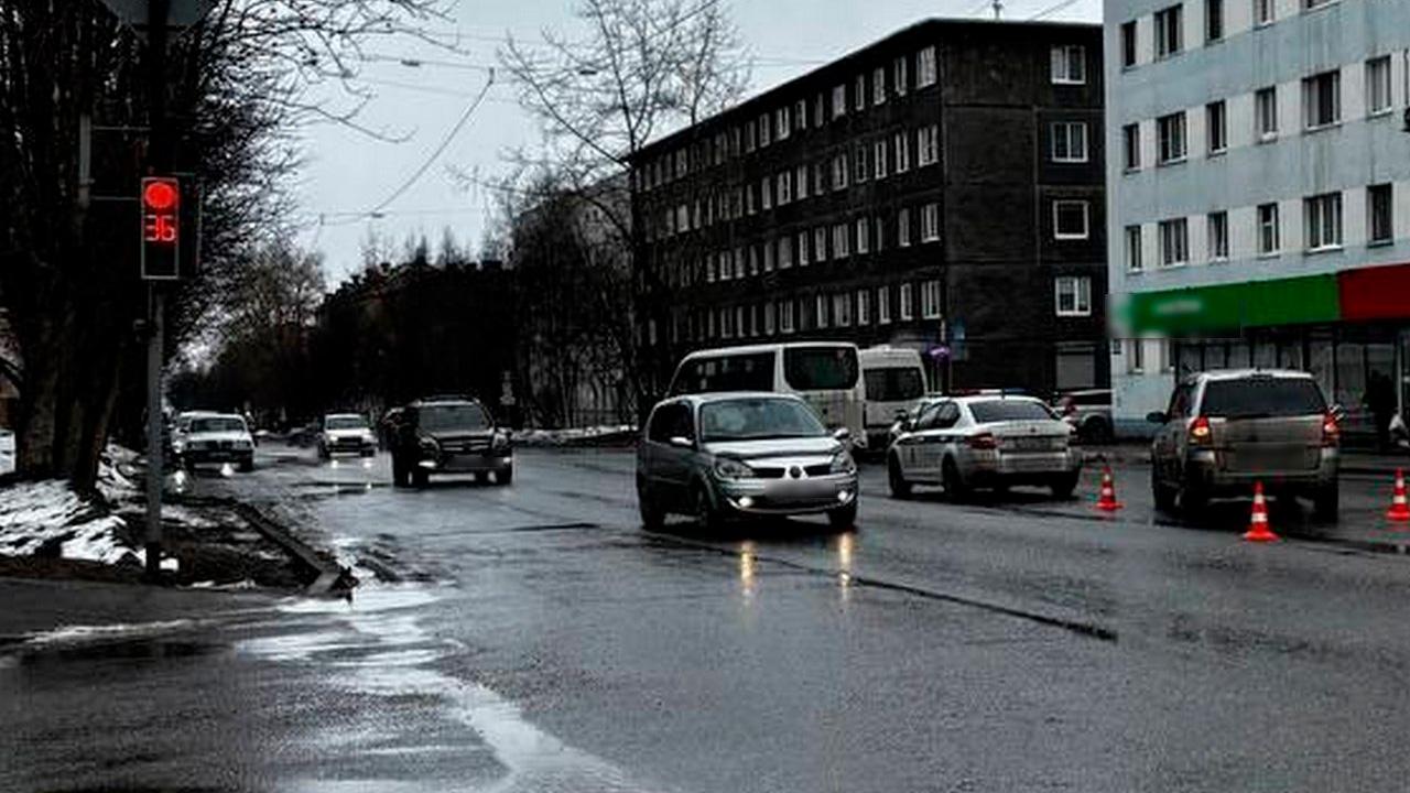 В Мурманской области за трое суток 5 человек пострадали в ДТП