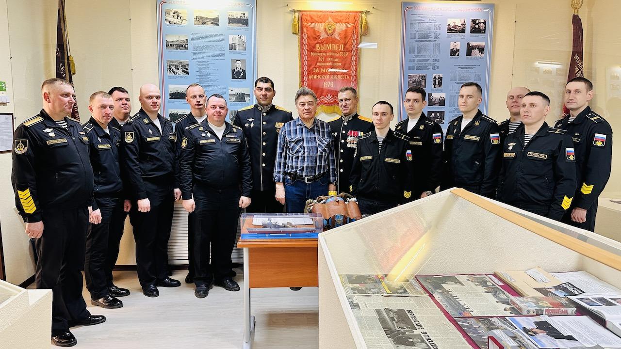 Исторические ценности с подводных лодок, входивших ранее в состав объединения, передали в музей Северного флота