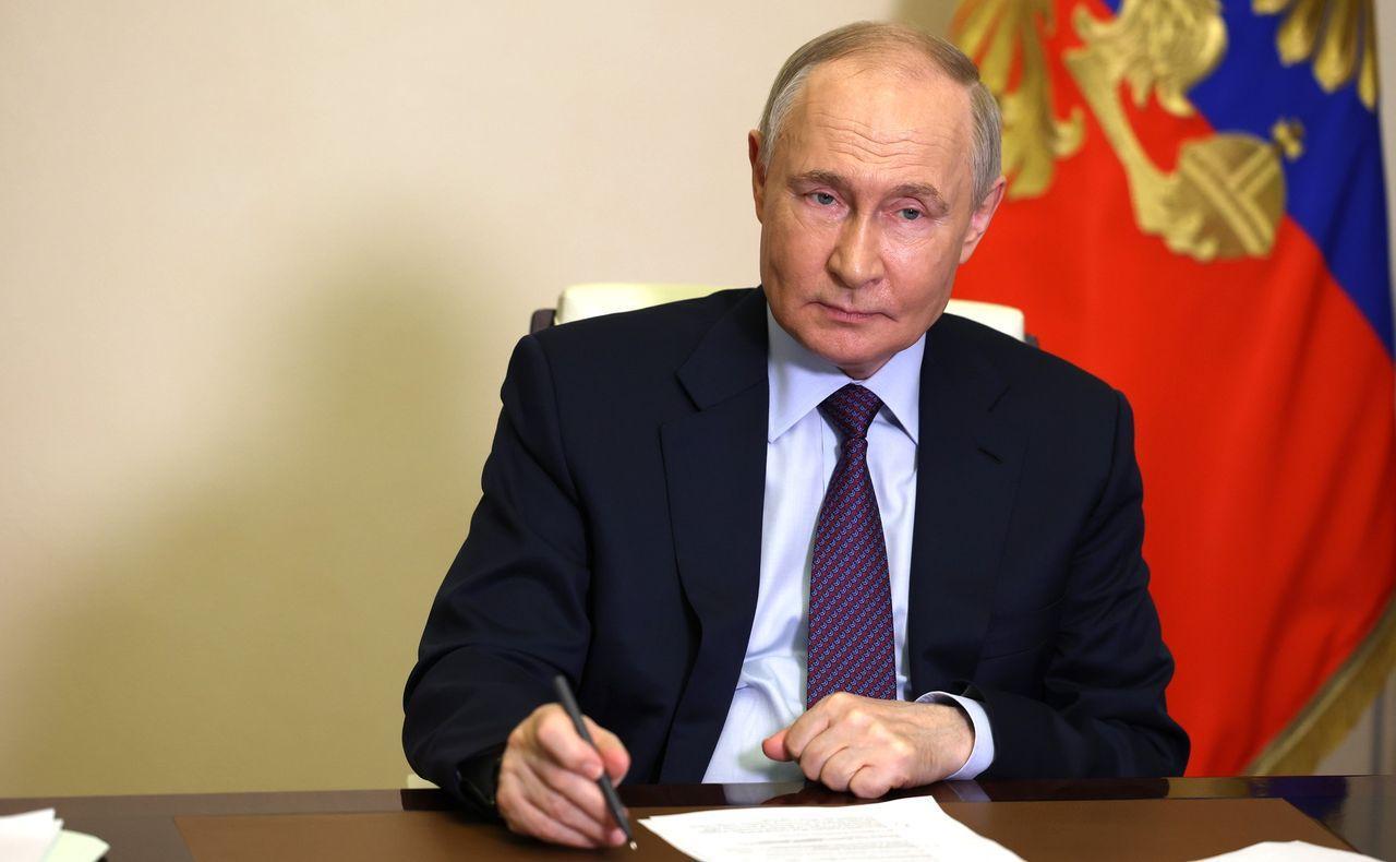 Владимир Путин поручил кабмину и "Газпрому" до 2030 года построить и запустить газопровод Волхов — Мурманск
