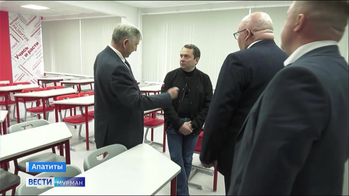 Андрей Чибис в Кировско-Апатитской агломерации проверил ход работ по плану &quot;На Севере — жить!&quot;