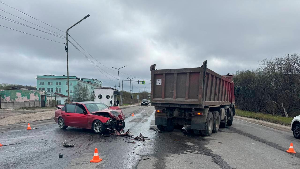 ДТП в Североморске: водителя BMW госпитализировали