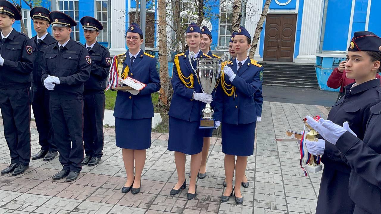 Кадеты из Мурманска победили в региональном конкурсе почетных караулов