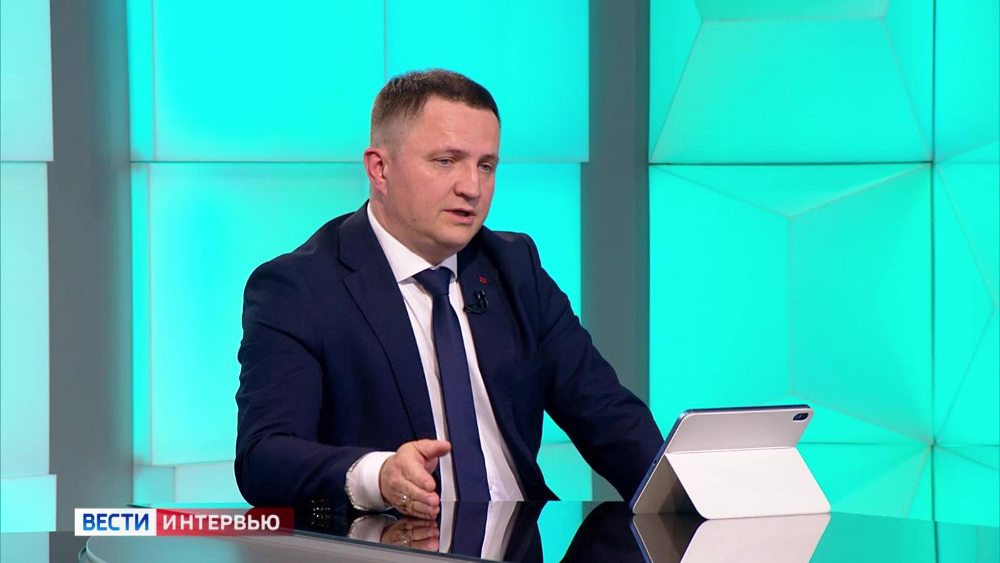 О закупке оборудования и дефиците медицинских кадров – в интервью с Дмитрием Панычевым