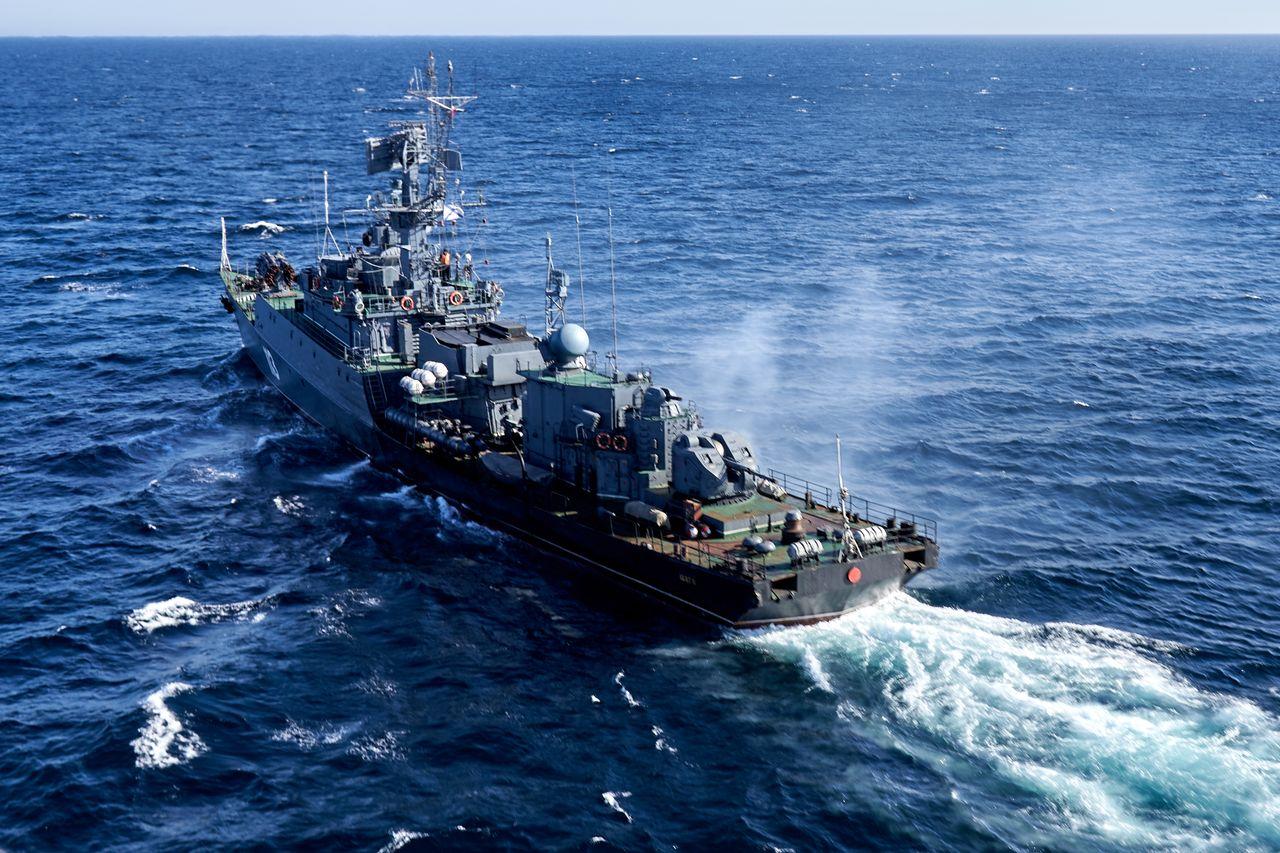 Корабли Северного флота отработали минные постановки под условной атакой 