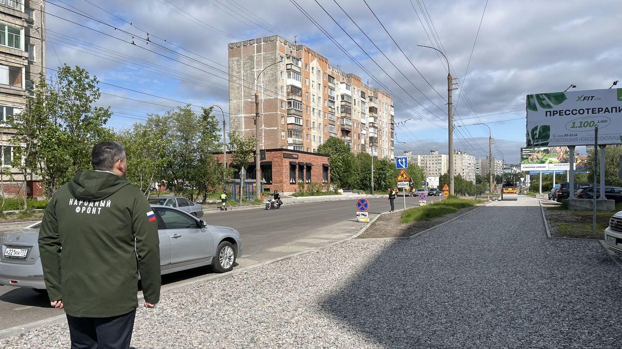 Общественники проверили ремонт дорог на объектах в Мурманске 