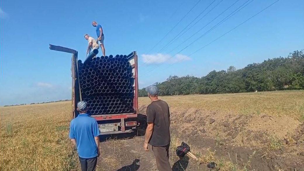 Заполярные коммунальщики помогают строить новый водовод в Приморске Запорожской области