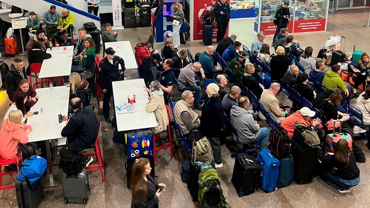 В мурманском аэропорту сообщили о задержке московских авиарейсов