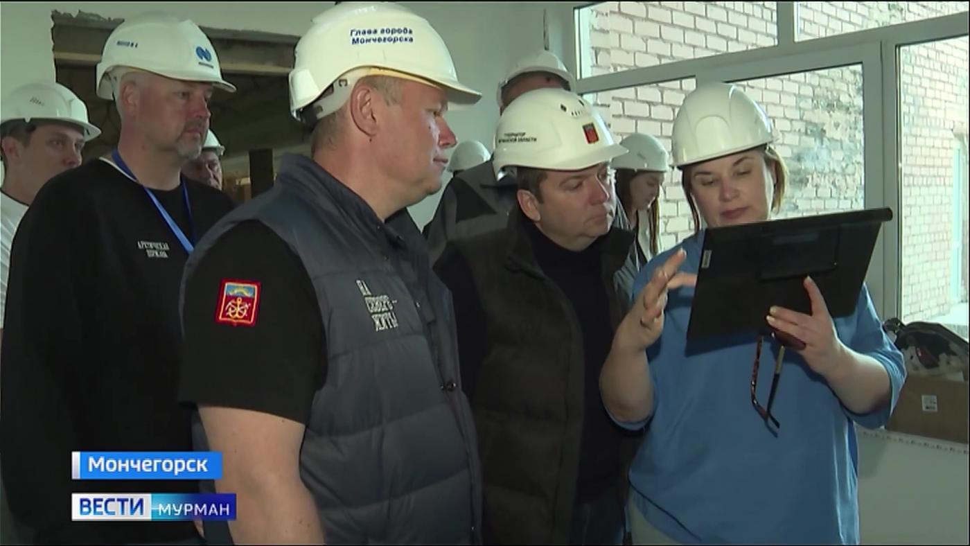 Андрей Чибис проверил ход капремонта школы и благоустройства парка в Мончегорске