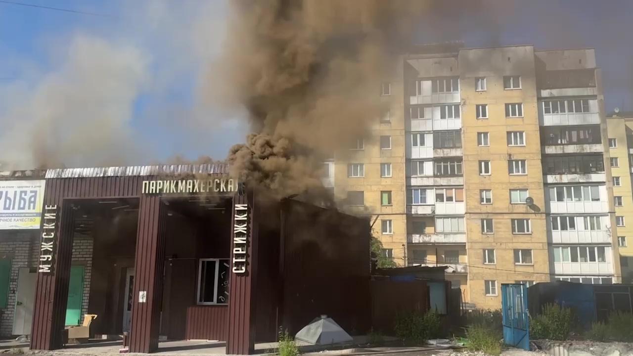 Пожар в центре Мурманска тушили 19 спасателей