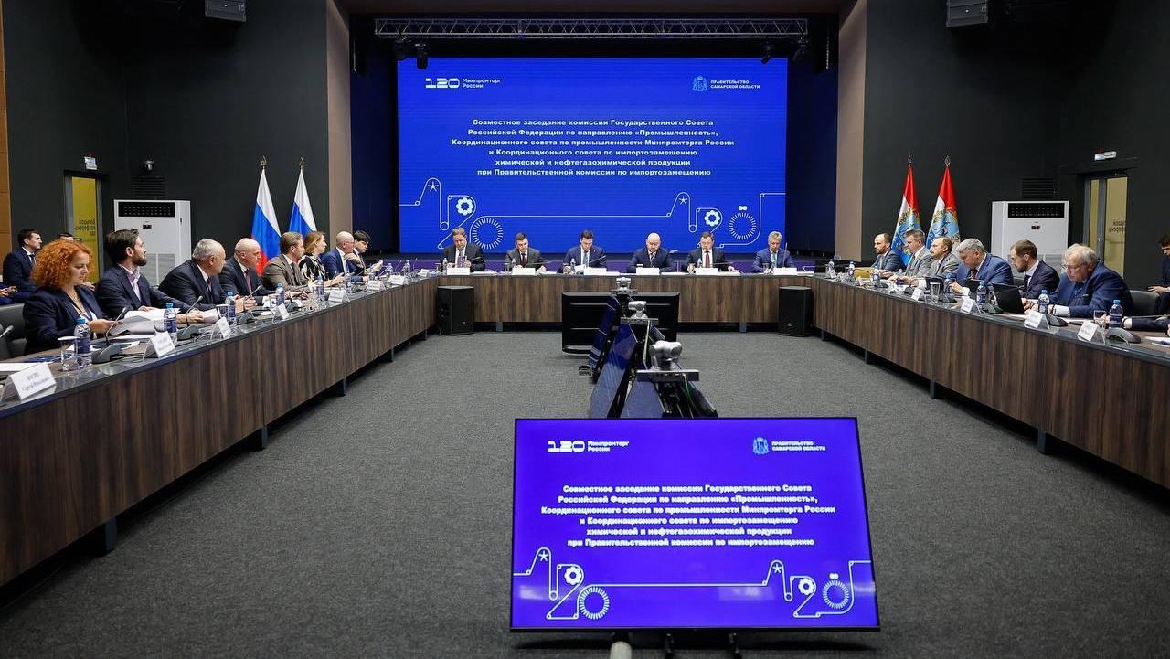 Актуальное для Мурманской области развитие химической отрасли обсудили в Тольятти